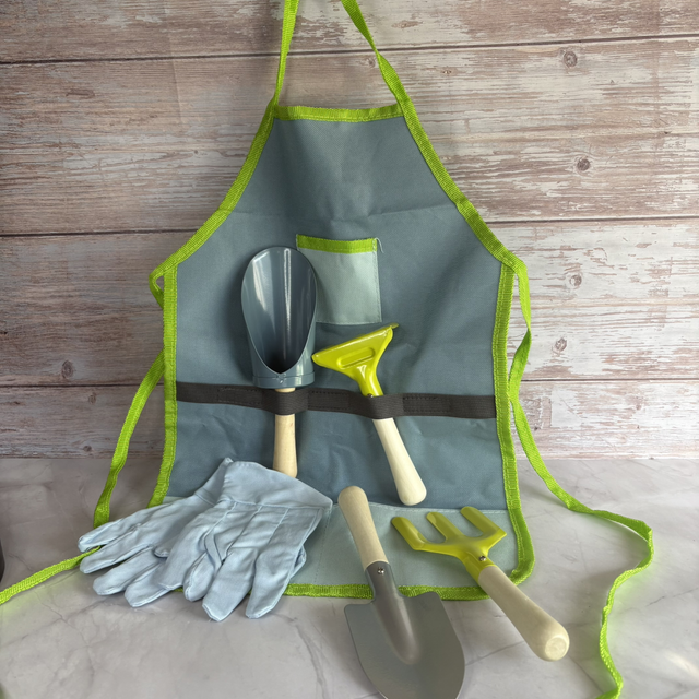 Mess-Free Gardening Fun – Kids’ Apron &amp; Tool Set for Outdoor Adventures