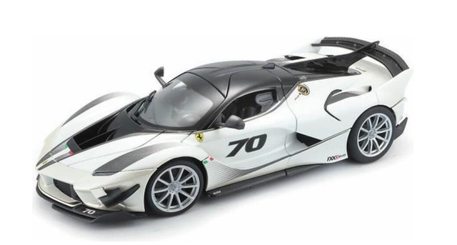 Ferrari FXXK Evo "Final Worldchampion" Car #70 2017 BBurago B1:18