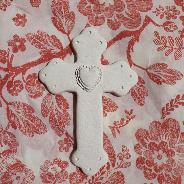 Croix trilobée blanche