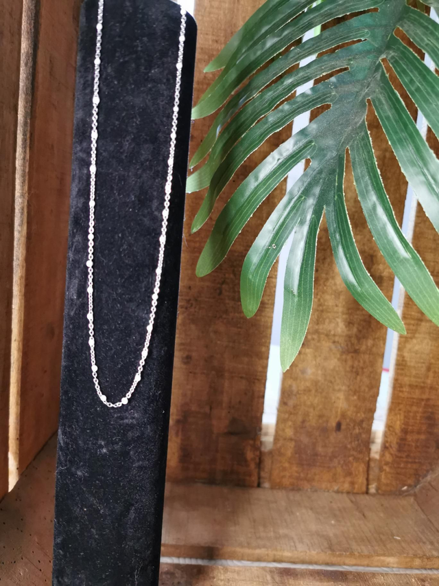 Collier acier et email blanc 