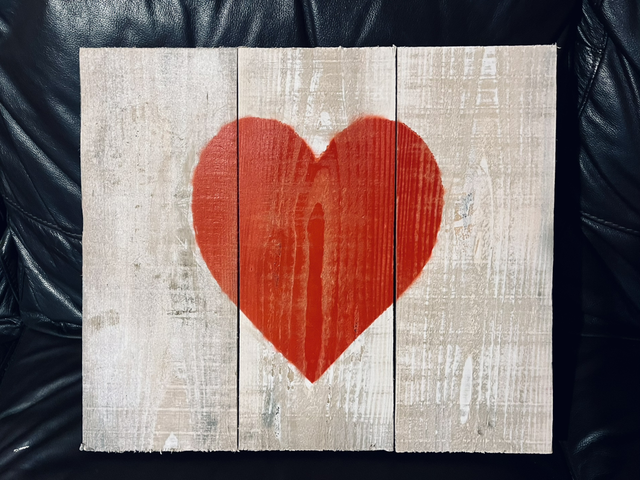 Heart wall hanging - pallet
