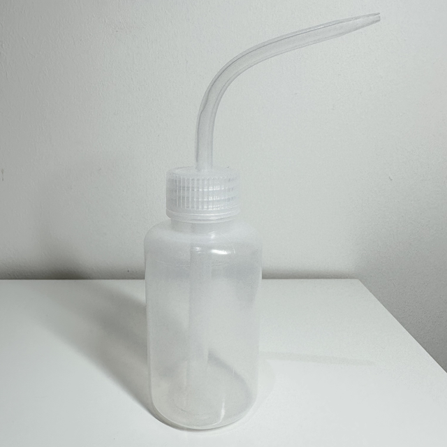 Cleansing water bottle