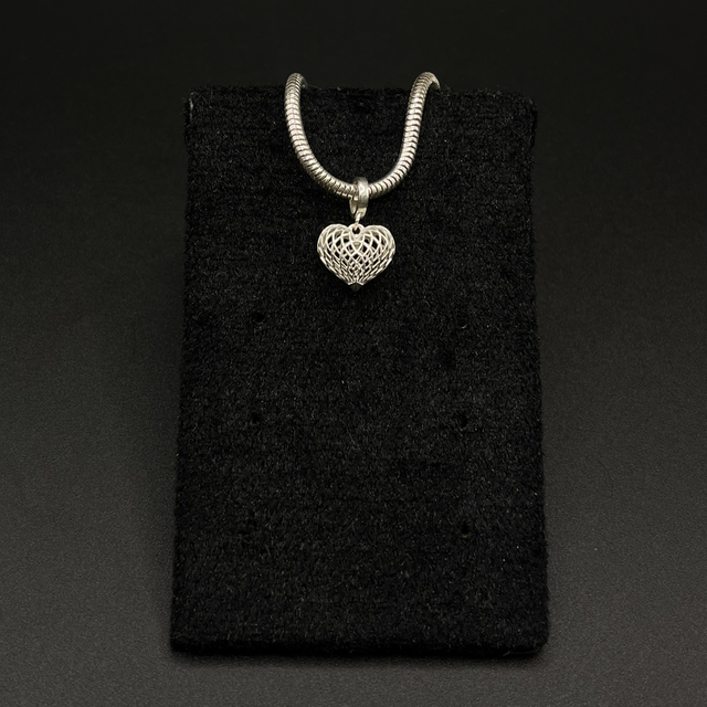 Pingente coração entrelaçado 