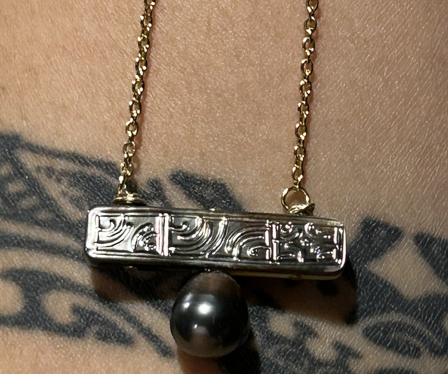 Collier Keona