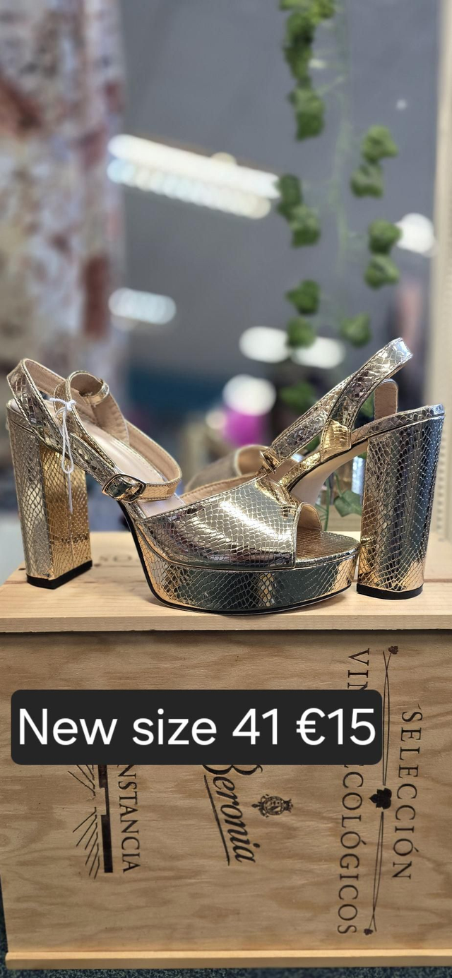 Heels shoes