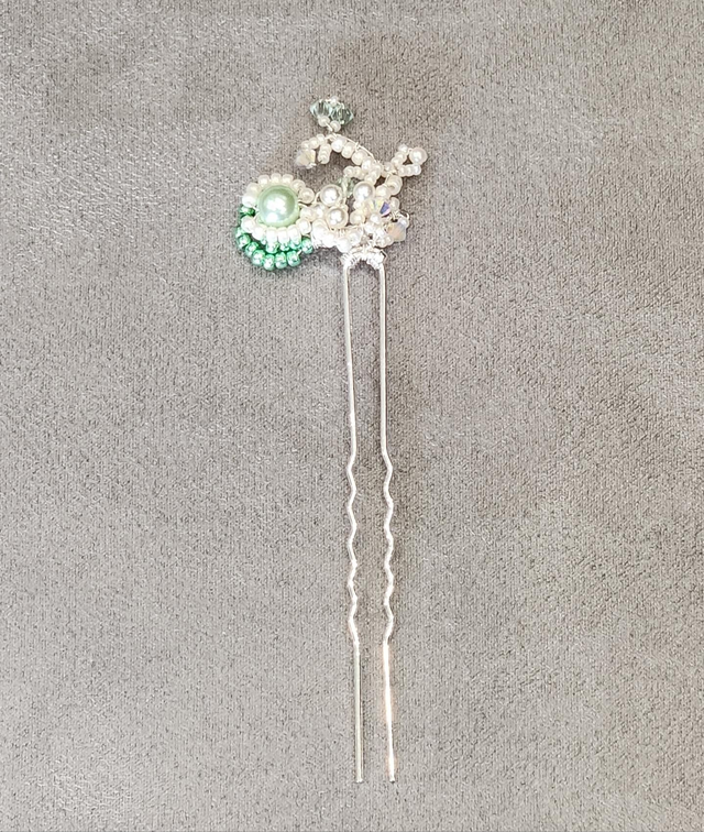 Green &amp; Pearl Hairpin