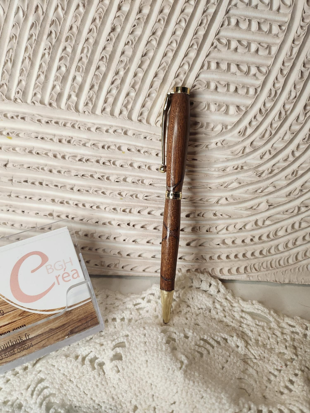 Stylo bois cèdre rouge et tissu bleu