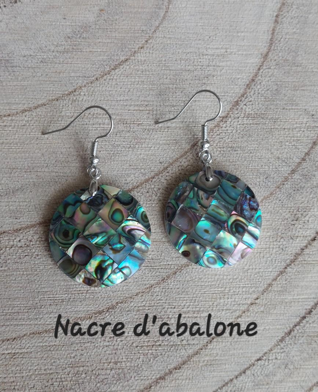 Boucles d&#039;oreilles en nacre d&#039;abalone 