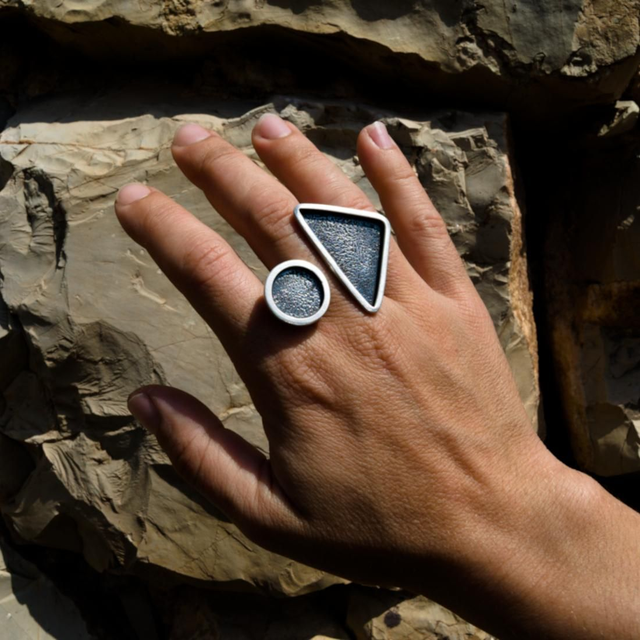 VÉRTICES. Anillo de plata