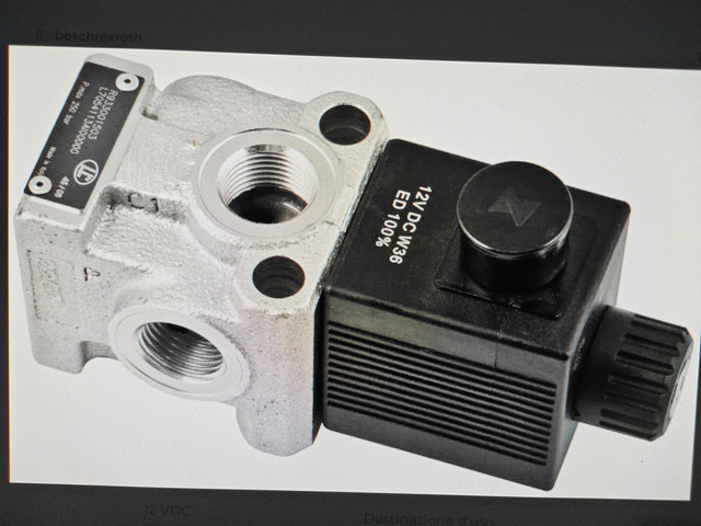 Deviatore elettrico a tre vie da tre ottavi 12 dc/24dc