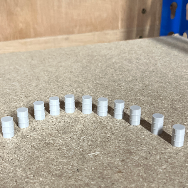 OO Gauge oil drums 