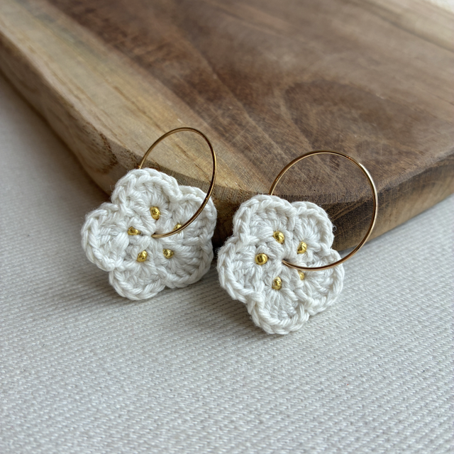 Boucles d'oreilles Fleurs Blanches