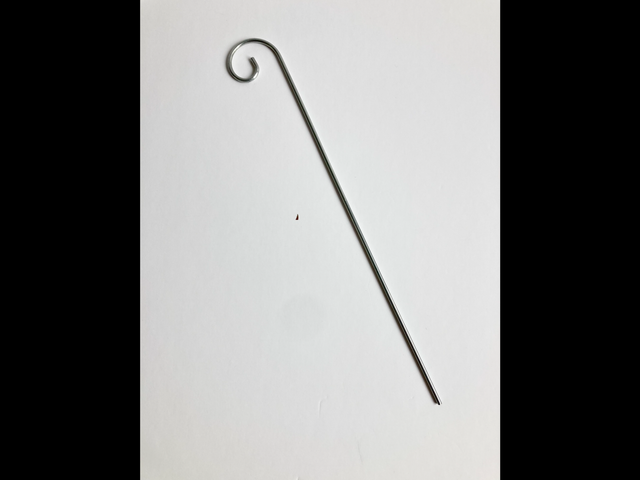 Metal hook for hanging hearts