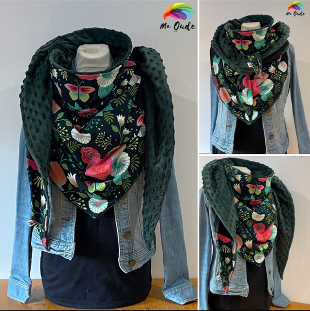 Maxi chèche, châle , écharpe rose, blanche et verte doublée en polaire minky vert foncé « Happy Carmen Green»