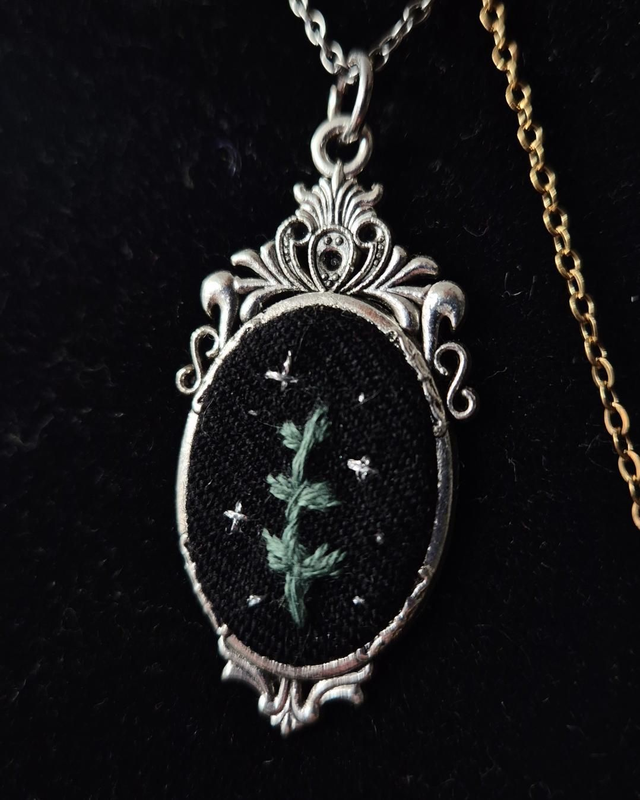 Pendentif "Eucalyptus"