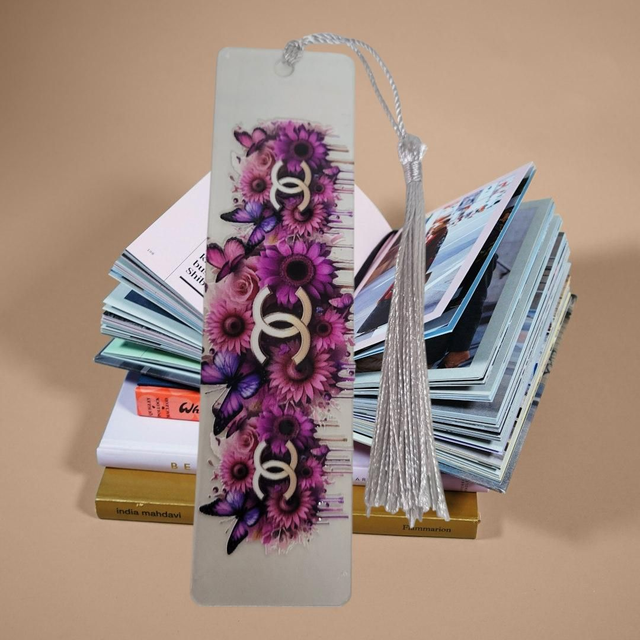 Marque page en plastique Chanel