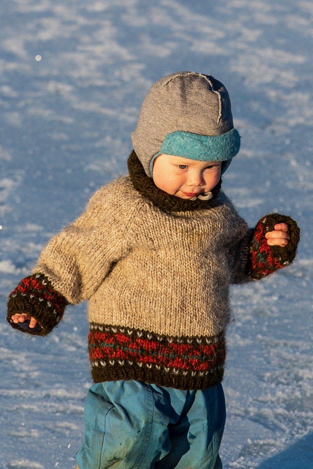 Qanik Sweater Kit - Col 05 - Children&#039;s - (Beige Álafosslopi) - Wool &amp; Pattern - Linka Neumann