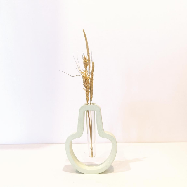 Vase déco “Épure” – design ajouré avec tube incassable et fleurs séchées  