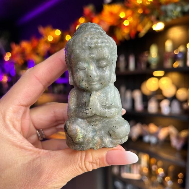 Labradorite Buddha Carving R58BF3