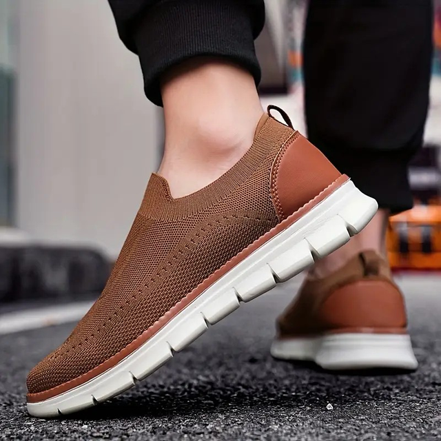 Men's Solid Color Slip On Breathable Sock Shoes