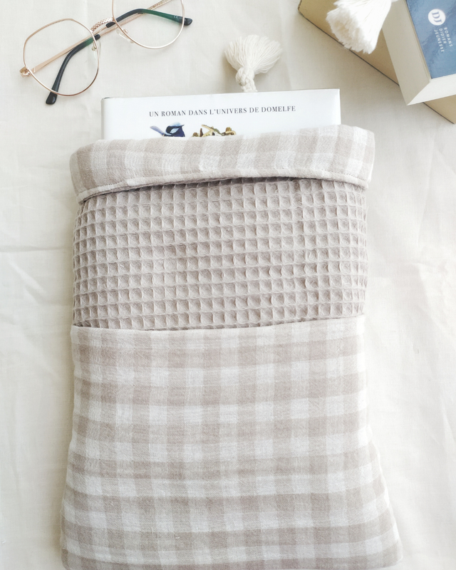 Pochette à Livre &quot;Douceur&quot; - Housse de Protection pour Transporter Vos Romans Préférés