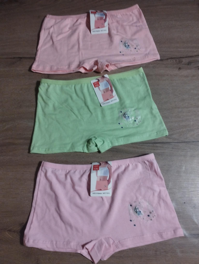 Lot de 3 shortys imprimés. 6 ans