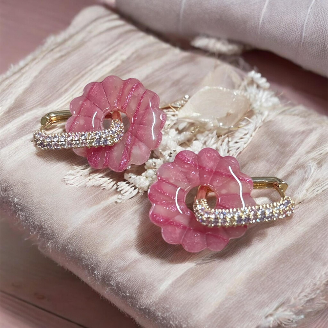 Pampilles interchangeables en argile &amp; résine légère – Fleurs roses faites main