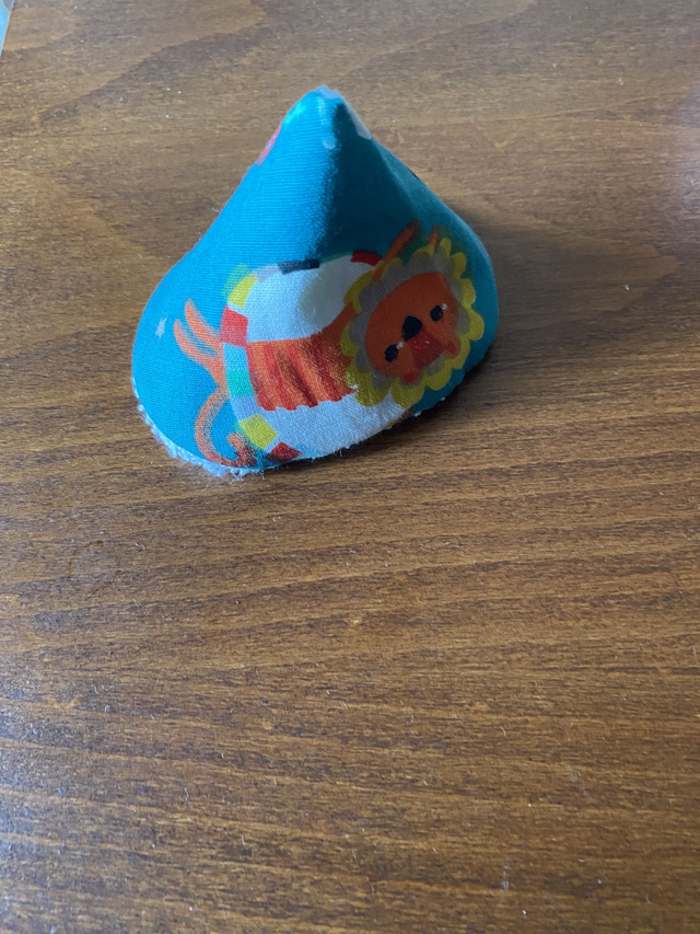 Cônes pipi/tipi a pipi (à l’unité ou en lot de 3)