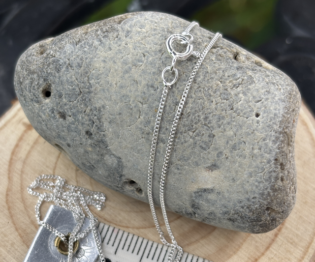 Sterling silver necklace - 20” / 50cm Diamond Cut Curb Chain, 100% recycled silver. Unhallmarked.