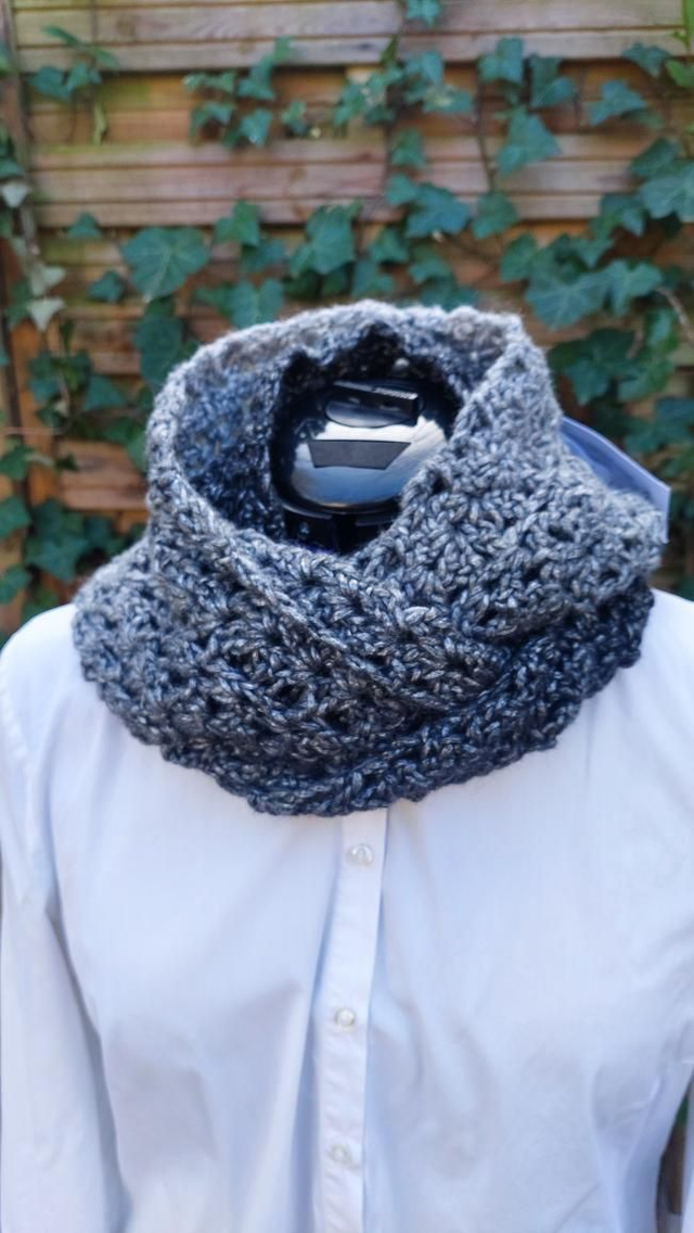 Tour de cou gris métallisé 