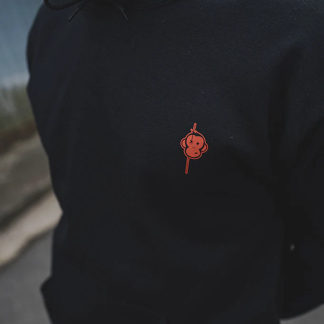 RED LOGO MINIMAL HOODIE I BLACK