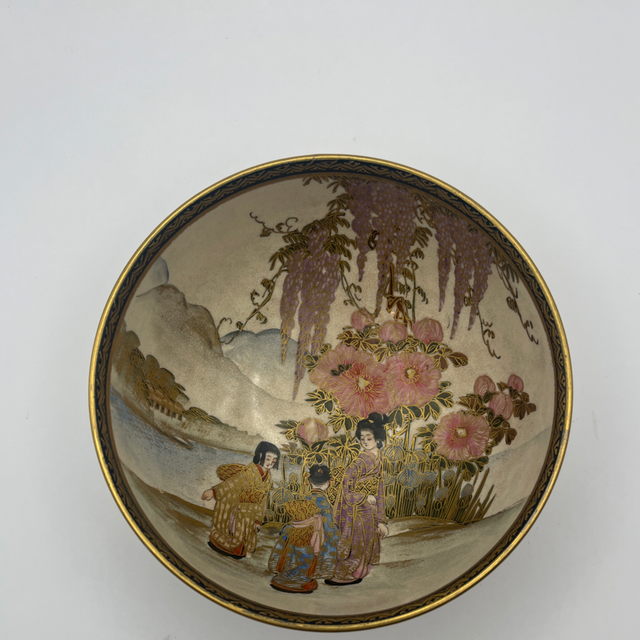 Japanese Satsuma Bowl – Beautiful Hand-Painted Decoration