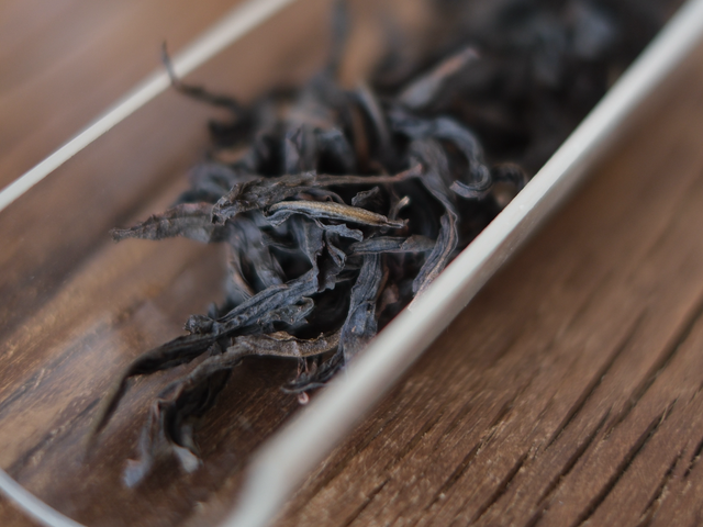 正岩水仙ZHENG YAN SHUI XIAN