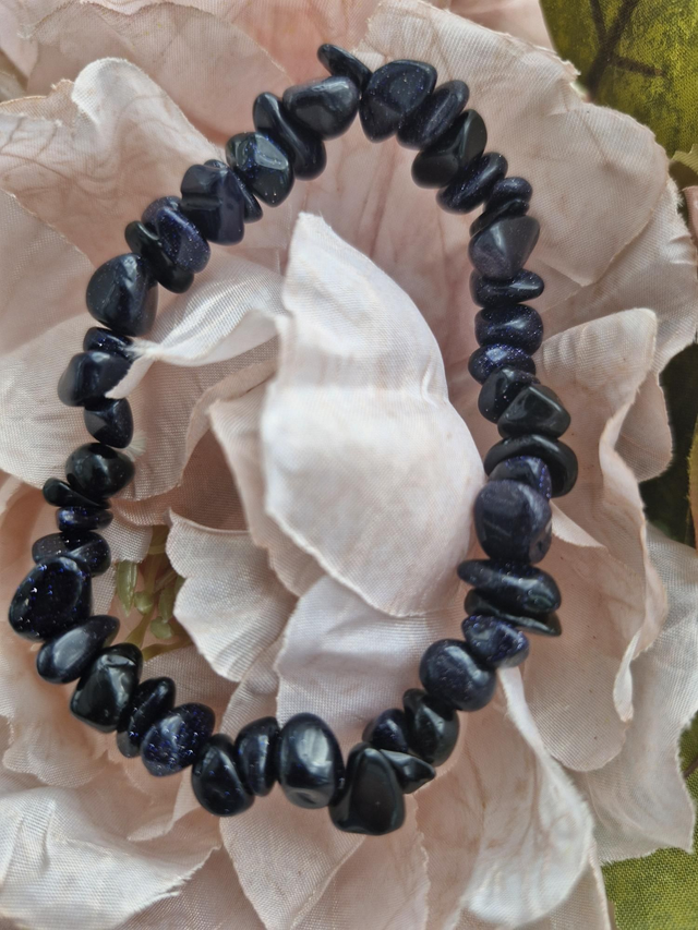 Blue goldstone chip bracelet