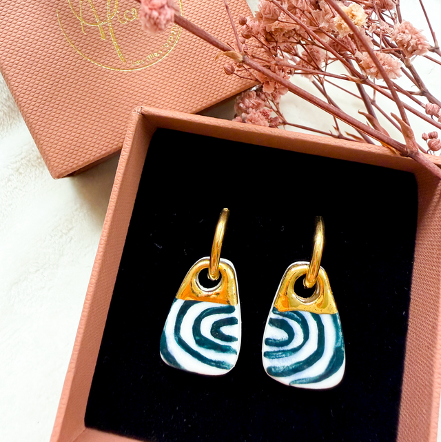 Boucles d’oreilles porcelaine et or