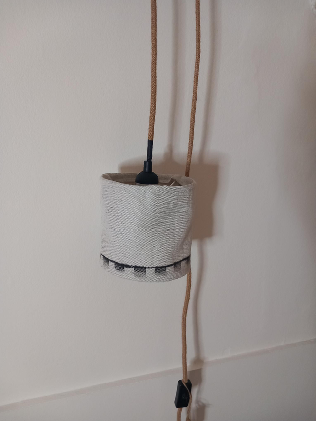 Abat-jour en lin -suspension baladeuse peinte à la main diamètre 15 cm