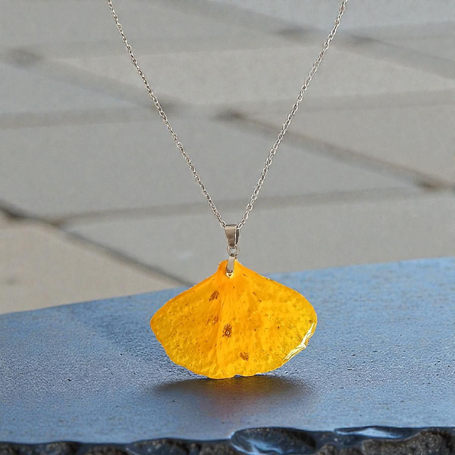 Colgante pétalo de flor amarilla 012