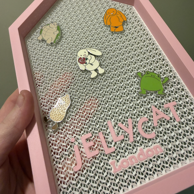 Pin Badge Holder - Jellycat 