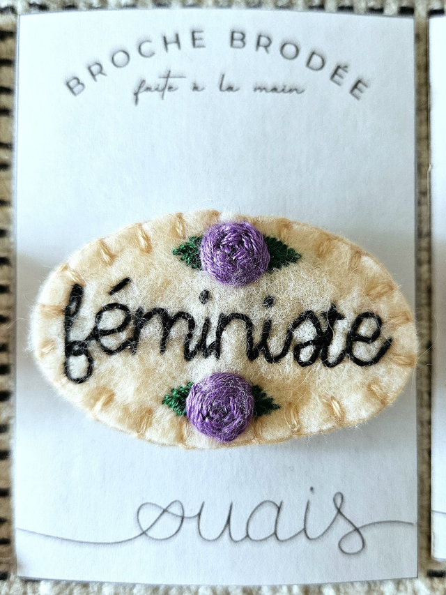 Broche - Féministe