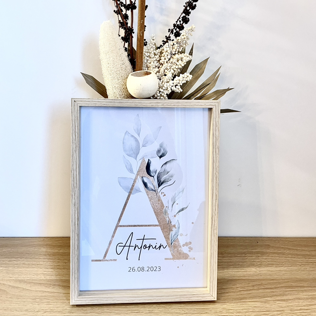 Affiche avec cadre “Prénom enfant or” format A4