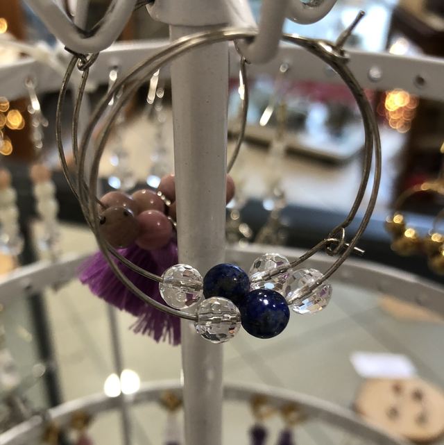 Boucles d’oreilles en cristal de roche &amp; lapis lazulli