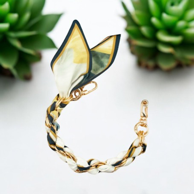 Collier de Coque de Téléphone avec Foulard en Soie, Fermoir Doré - 34 CM