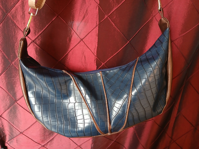 sac "demi lune" -140504