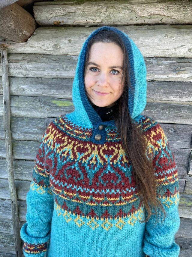 Alasuq Polar Sweater Kit - Col 28 (Hooded, Light Turquoise Heather) - Wool & Pattern - Linka Neumann