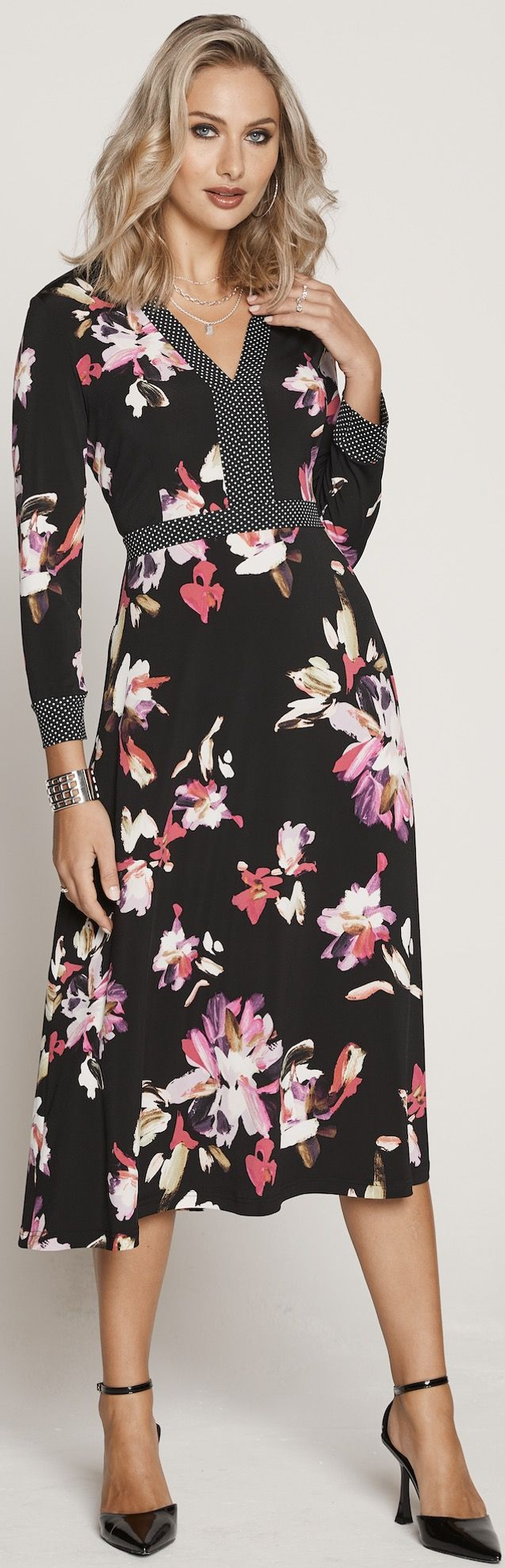 TIA Flowers / Polka Dot Dress