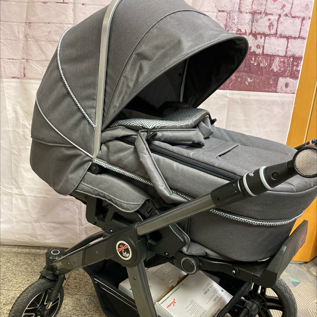 Hartan Racer GTS bunny dots