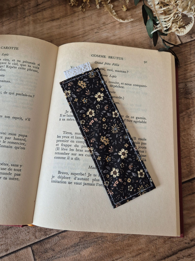 Marque-page Fleurs noires