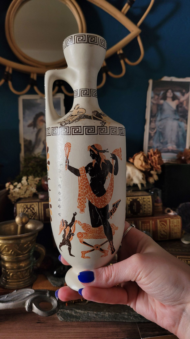 Vase amphore grec Artémis et Aphrodite