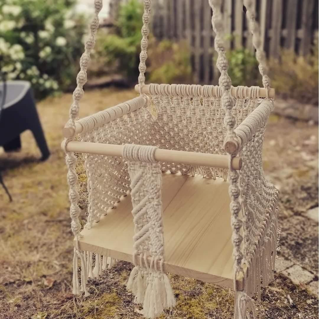 Balançoire bébé en macramé
