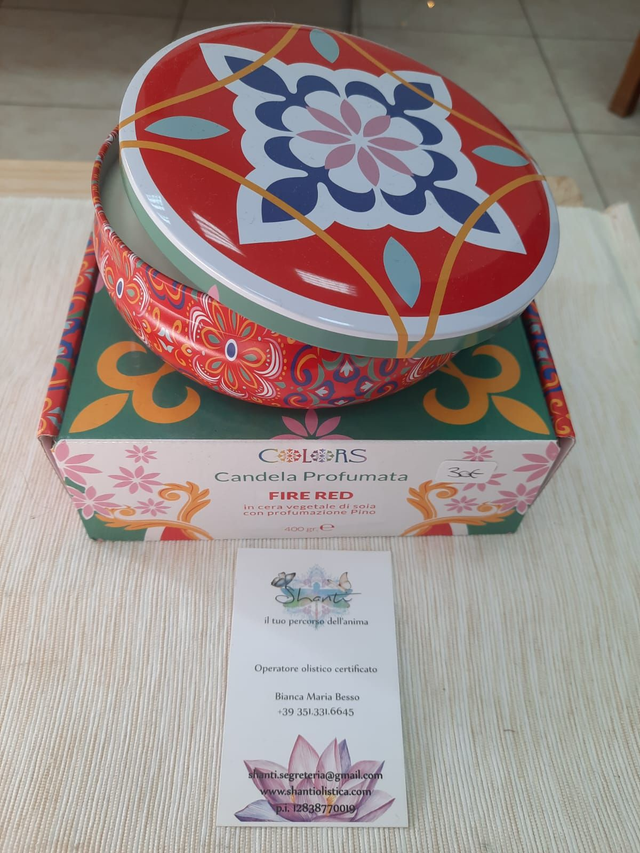 Candela in cera naturale di soia triplo stoppino